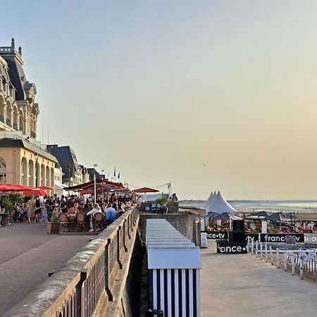 Studio Chic, Hyper Centre, 4 Minutes De La Plage Кабур Екстер'єр фото