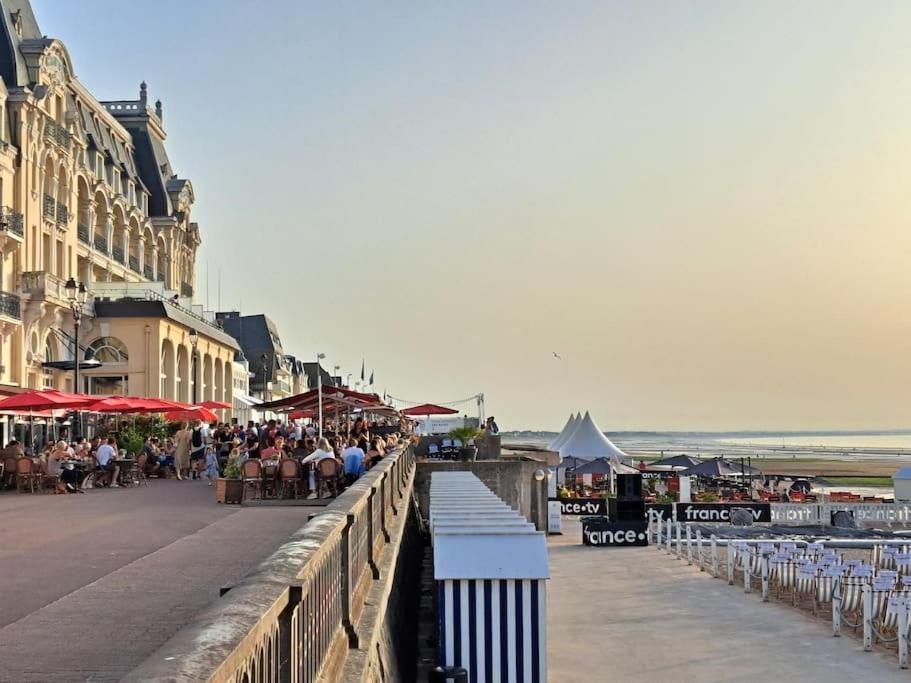 Studio Chic, Hyper Centre, 4 Minutes De La Plage Кабур Екстер'єр фото